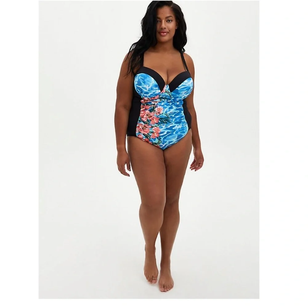 NWT TORRID lattice back tropical blue water floral swimsuit